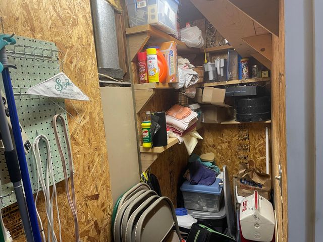 105 13th Street, Seagraves, TX 79359