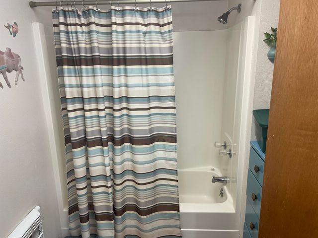 105 13th Street, Seagraves, TX 79359