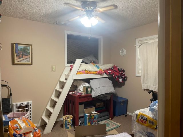 105 13th Street, Seagraves, TX 79359