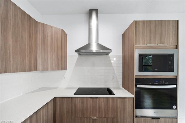 5008 MYRTLEWOOD RD, Labelle, FL 33935