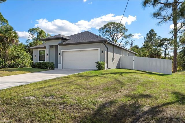 5008 MYRTLEWOOD RD, Labelle, FL 33935