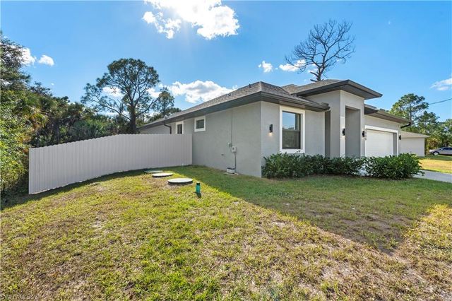 5008 MYRTLEWOOD RD, Labelle, FL 33935