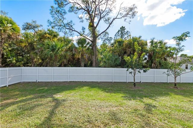 5008 MYRTLEWOOD RD, Labelle, FL 33935