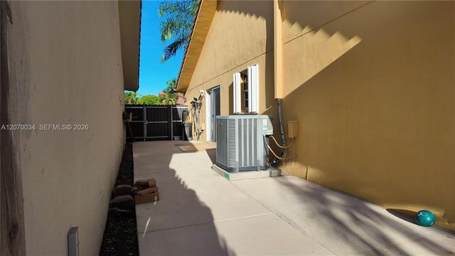 11570 SW 144th Path, Miami, FL 33186