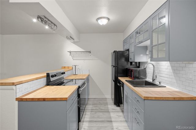 695 Manhattan Drive 19, Boulder, CO 80303