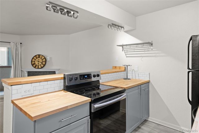 695 Manhattan Drive 19, Boulder, CO 80303