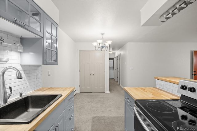 695 Manhattan Drive 19, Boulder, CO 80303