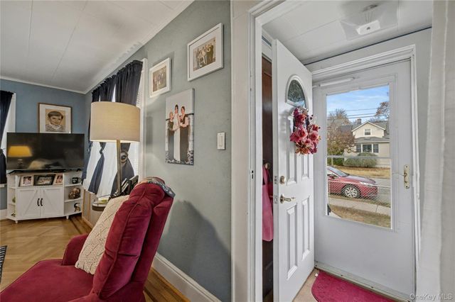 74 Nassau Street, Islip Terrace, NY 11752