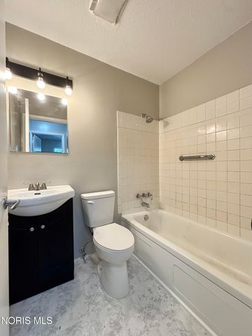 554 Williamsville Avenue, Toledo, OH 43609