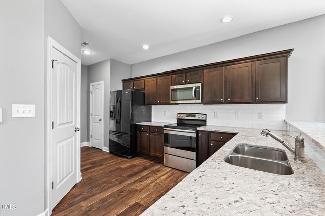 105 Langdon Chase Way, Selma, NC 27576