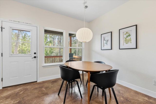 107 E Keamuku CT, Bastrop, TX 78602