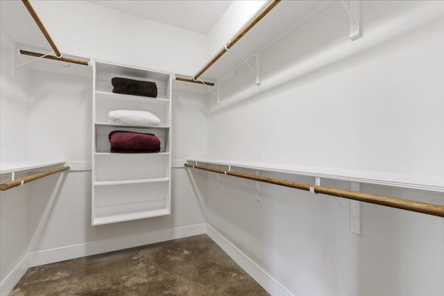 107 E Keamuku CT, Bastrop, TX 78602