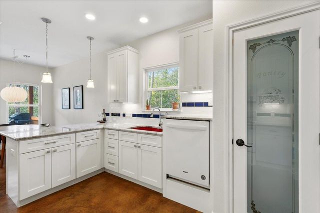 107 E Keamuku CT, Bastrop, TX 78602