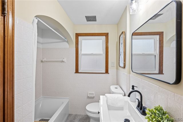107 Alpine Place, Cheektowaga, NY 14225
