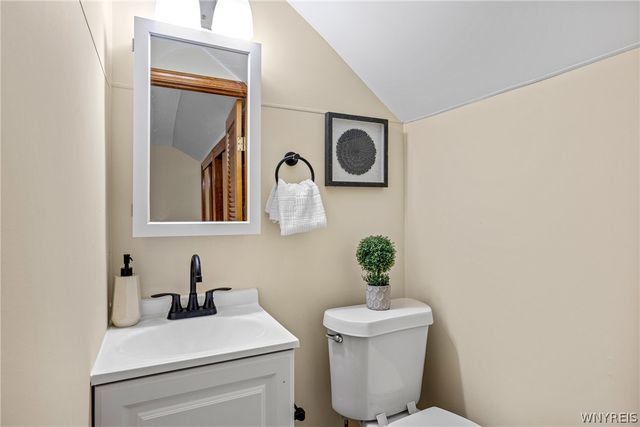 107 Alpine Place, Cheektowaga, NY 14225