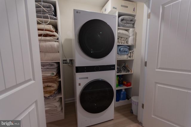 38 BLOOMSBURY ST, Falling Waters, WV 25419