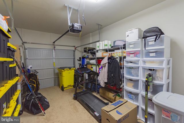 38 BLOOMSBURY ST, Falling Waters, WV 25419