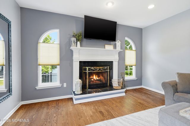 28 Amethyst Way, Jackson, NJ 08527