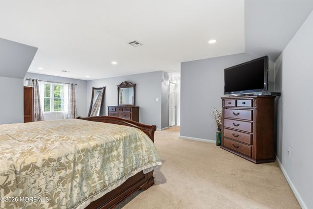 28 Amethyst Way, Jackson, NJ 08527