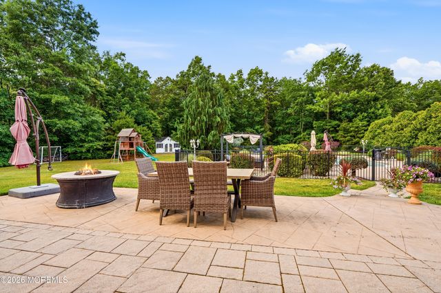 28 Amethyst Way, Jackson, NJ 08527