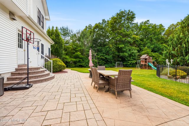 28 Amethyst Way, Jackson, NJ 08527