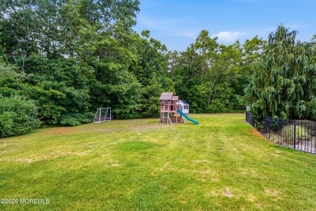 28 Amethyst Way, Jackson, NJ 08527