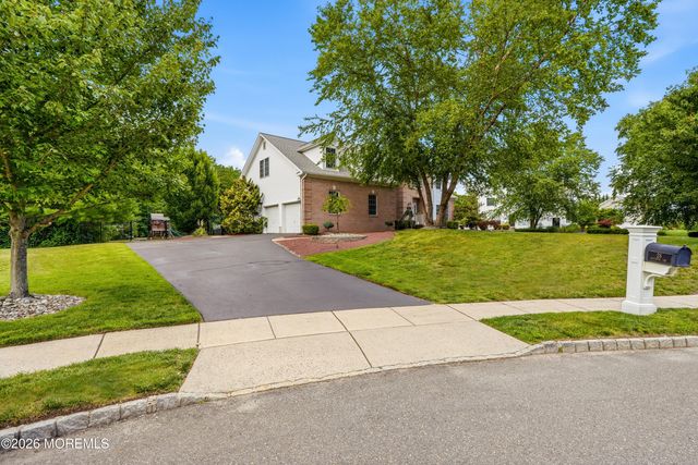 28 Amethyst Way, Jackson, NJ 08527
