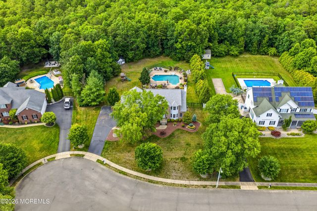 28 Amethyst Way, Jackson, NJ 08527
