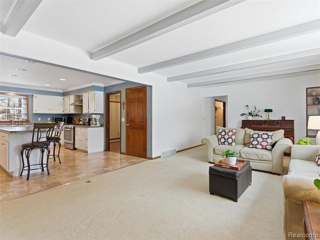 3360 S Hadley Road, Ortonville, MI 48462