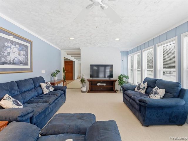 3360 S Hadley Road, Ortonville, MI 48462