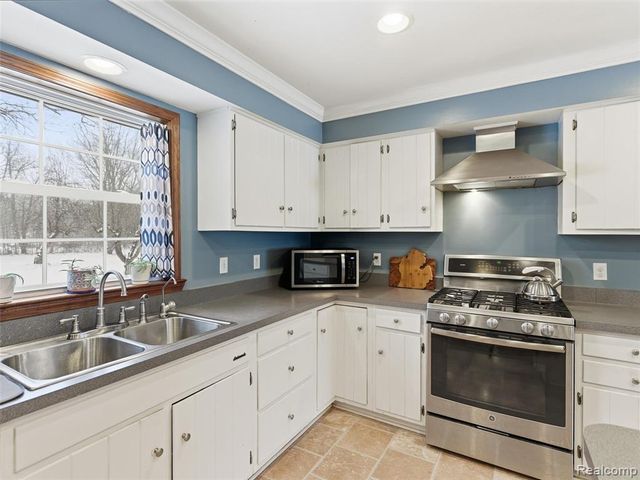 3360 S Hadley Road, Ortonville, MI 48462