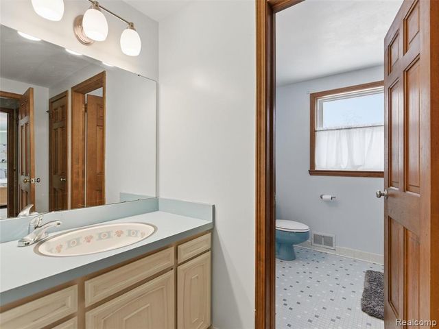 3360 S Hadley Road, Ortonville, MI 48462