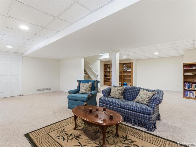 3360 S Hadley Road, Ortonville, MI 48462