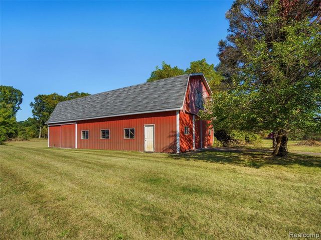 3360 S Hadley Road, Ortonville, MI 48462