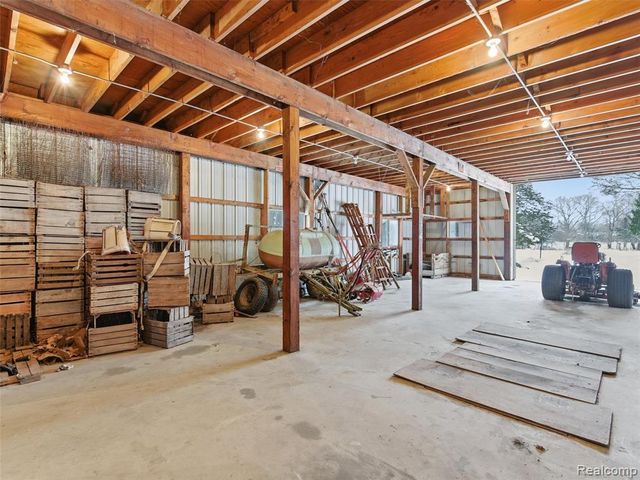 3360 S Hadley Road, Ortonville, MI 48462