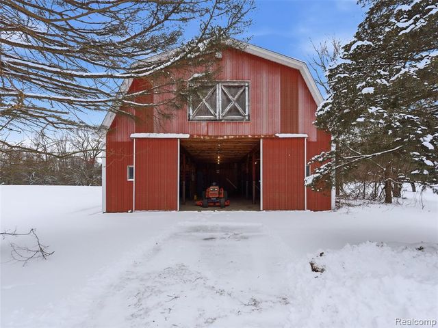 3360 S Hadley Road, Ortonville, MI 48462