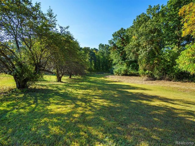 3360 S Hadley Road, Ortonville, MI 48462