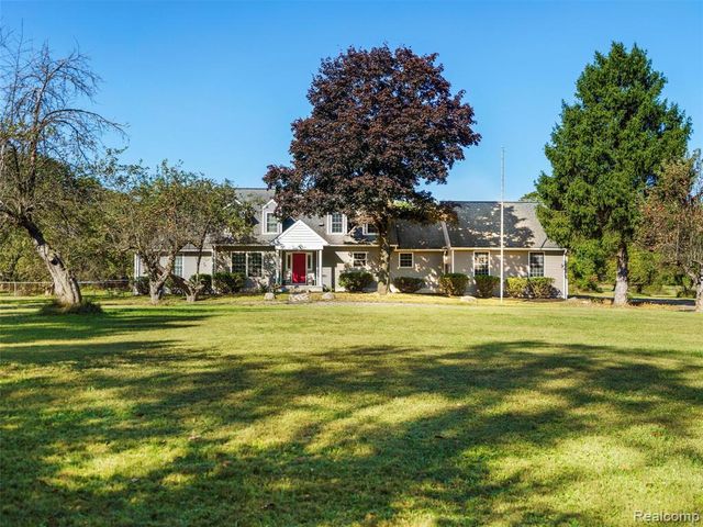 3360 S Hadley Road, Ortonville, MI 48462