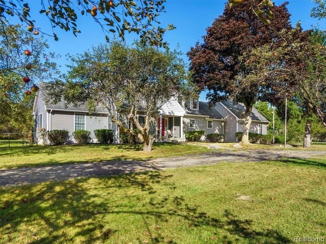 3360 S Hadley Road, Ortonville, MI 48462