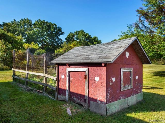 3360 S Hadley Road, Ortonville, MI 48462