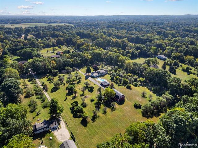 3360 S Hadley Road, Ortonville, MI 48462