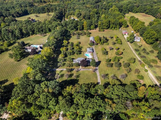3360 S Hadley Road, Ortonville, MI 48462