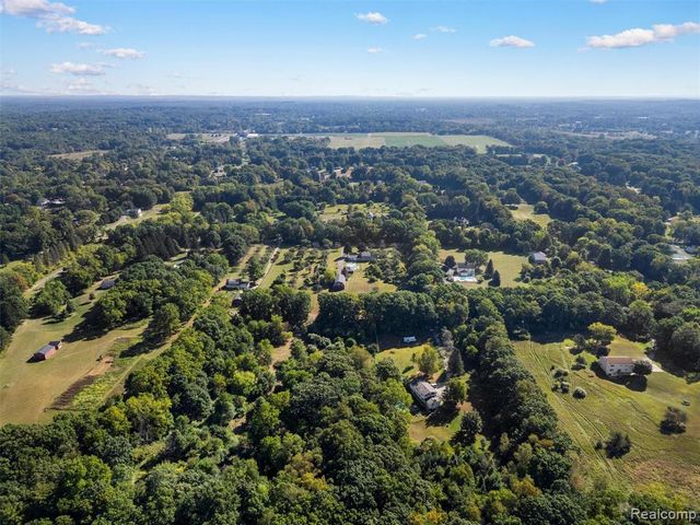 3360 S Hadley Road, Ortonville, MI 48462