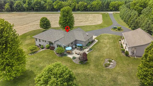 N7166 Forest Ridge Road, Ripon, WI 54971