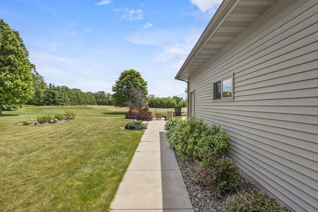 N7166 Forest Ridge Road, Ripon, WI 54971