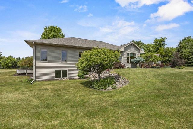 N7166 Forest Ridge Road, Ripon, WI 54971