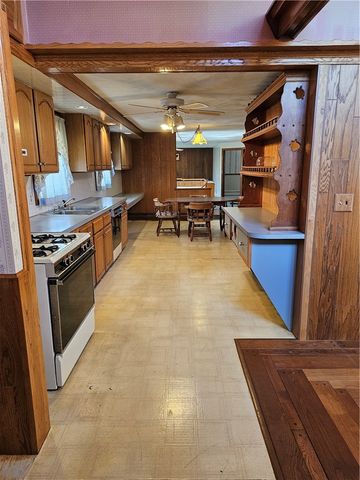 99 Pender Avenue, Warwick, RI 02889