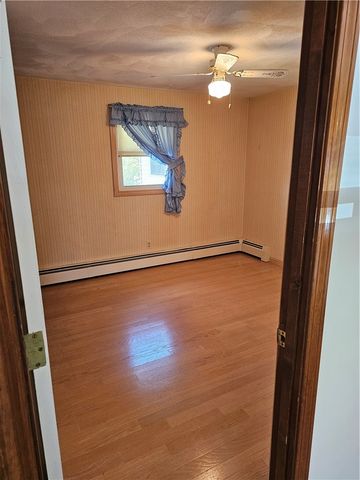 99 Pender Avenue, Warwick, RI 02889