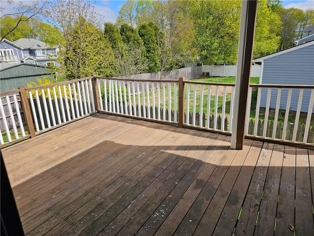 99 Pender Avenue, Warwick, RI 02889
