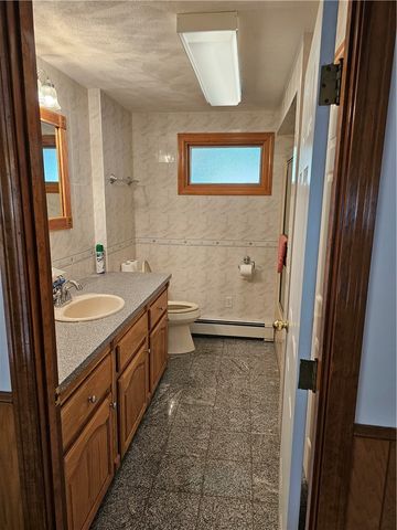 99 Pender Avenue, Warwick, RI 02889